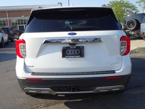 Used 2023 Ford Explorer XLT w/ Equipment Group 202A AWD/4WD image 4