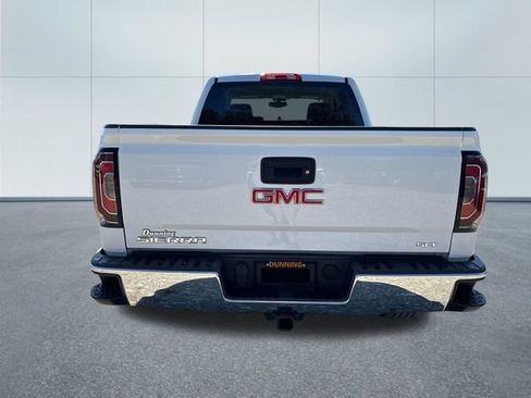 Used 2017 GMC Sierra 1500 SLT w/ SLT Premium Package AWD/4WD image 3