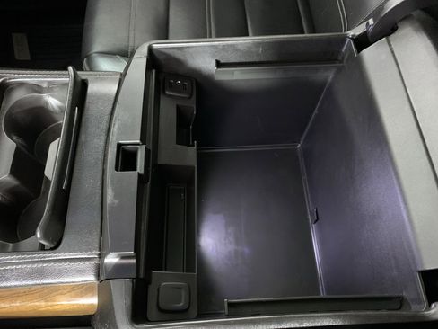 Used 2018 GMC Yukon XL Denali w/ Denali Ultimate Package image 29