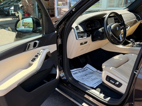 Used 2022 BMW X5 xDrive40i w/ Premium Package AWD/4WD image 8