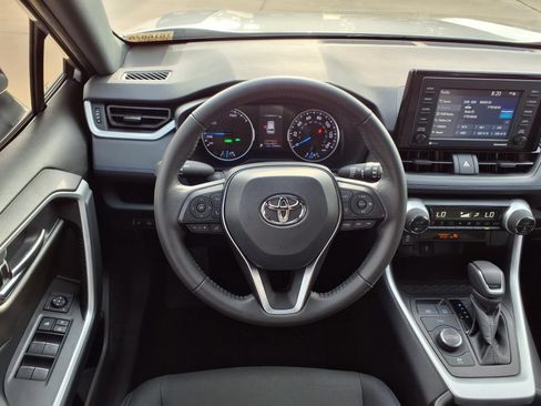 Certified 2022 Toyota RAV4 SE AWD/4WD image 16