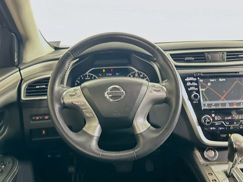 Used 2018 Nissan Murano SV FWD image 17