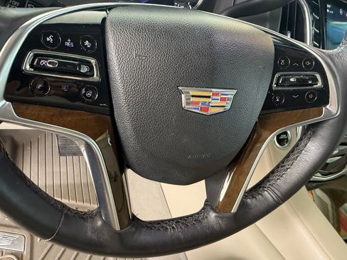Used 2019 Cadillac Escalade Premium Luxury w/ LPO, Radiant Package AWD/4WD image 28