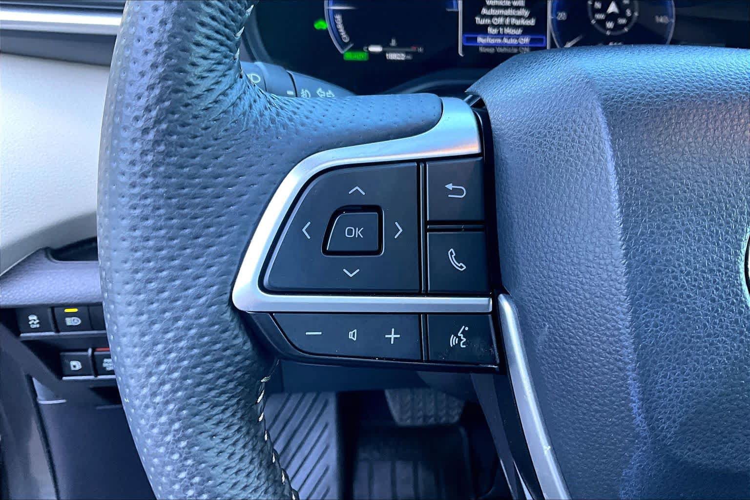 Certified 2025 Toyota Sienna Limited AWD/4WD image 23
