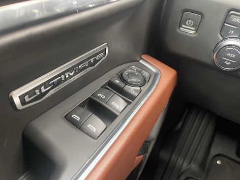 Used 2024 GMC Sierra 1500 Denali Ultimate image 10