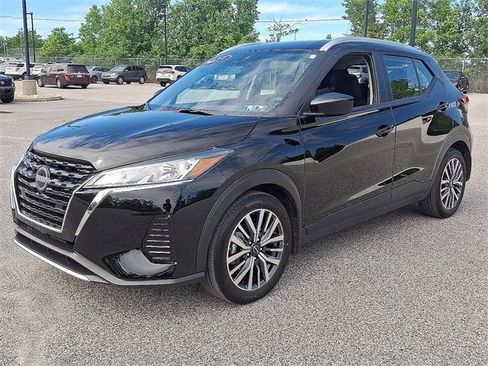 Used 2023 Nissan Kicks SV image 8