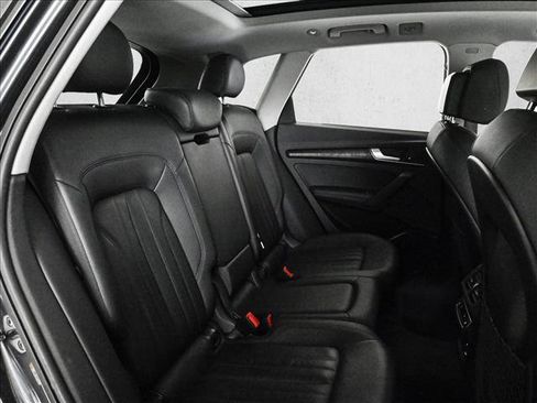 Used 2020 Audi Q5 2.0T Premium Plus w/ Premium Plus Package image 19