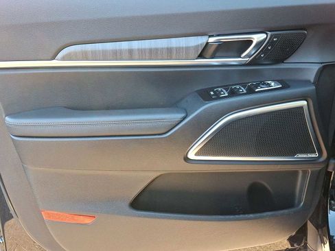 Used 2024 Kia Telluride SX Prestige w/ Towing Package image 29