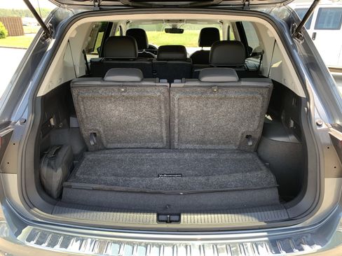 Used 2023 Volkswagen Tiguan SE FWD image 45