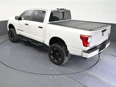 Used 2019 Nissan Titan SL w/ Midnight Edition AWD/4WD image 15