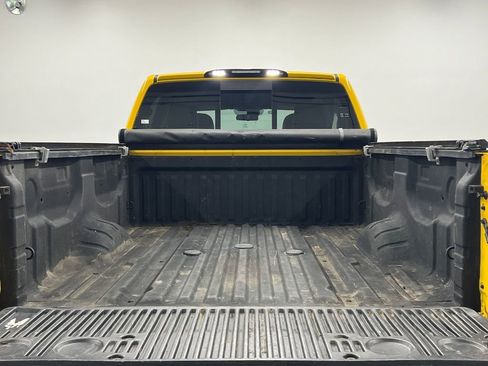 Used 2017 Nissan Titan PRO-4X image 19