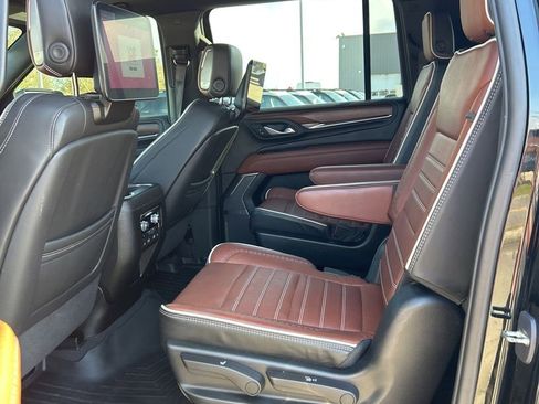 Used 2023 GMC Yukon XL Denali Ultimate image 21