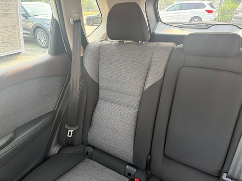 Used 2022 Nissan Rogue S FWD image 13