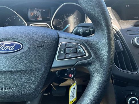 Used 2017 Ford Focus SE image 17