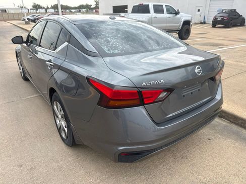 Used 2019 Nissan Altima 2.5 S FWD image 5