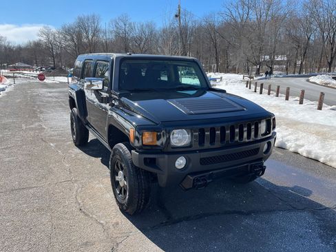 Used 2008 HUMMER H3 Luxury w/ Chrome Appearance Package image 1
