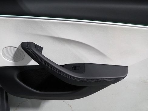 Used 2025 Tesla Model 3 Long Range image 64