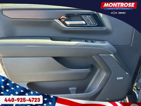 New 2026 GMC Yukon Denali w/ Denali Reserve Package AWD/4WD image 9