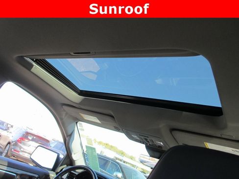 Certified 2022 Chevrolet Silverado 1500 LTZ w/ LTZ Premium Package image 14