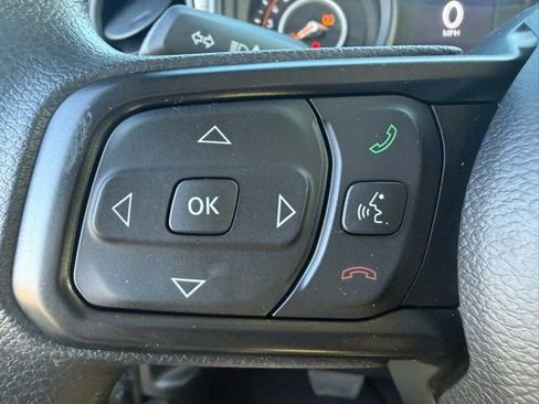 Used 2024 Jeep Gladiator Sport image 14