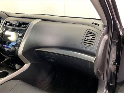 Used 2015 Nissan Altima 2.5 SL w/ Technology Package image 22