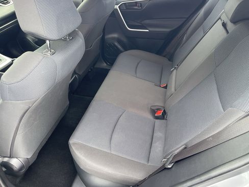 Used 2020 Toyota RAV4 LE image 28