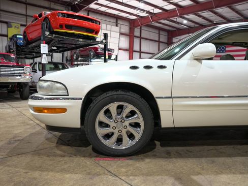 Used 2003 Buick Park Avenue Ultra FWD image 3