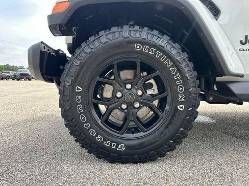 Certified 2025 Jeep Gladiator Sport AWD/4WD image 55