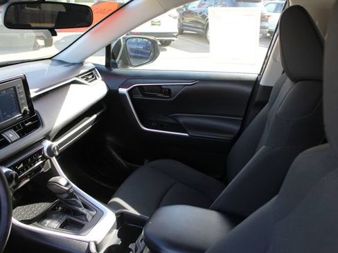 Used 2021 Toyota RAV4 LE w/ Carpet Mat Package (TMS) FWD image 47