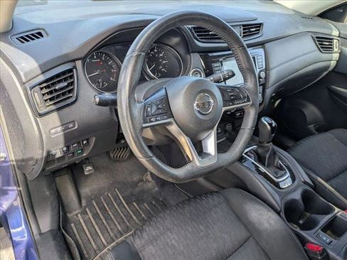 Used 2019 Nissan Rogue SV image 7