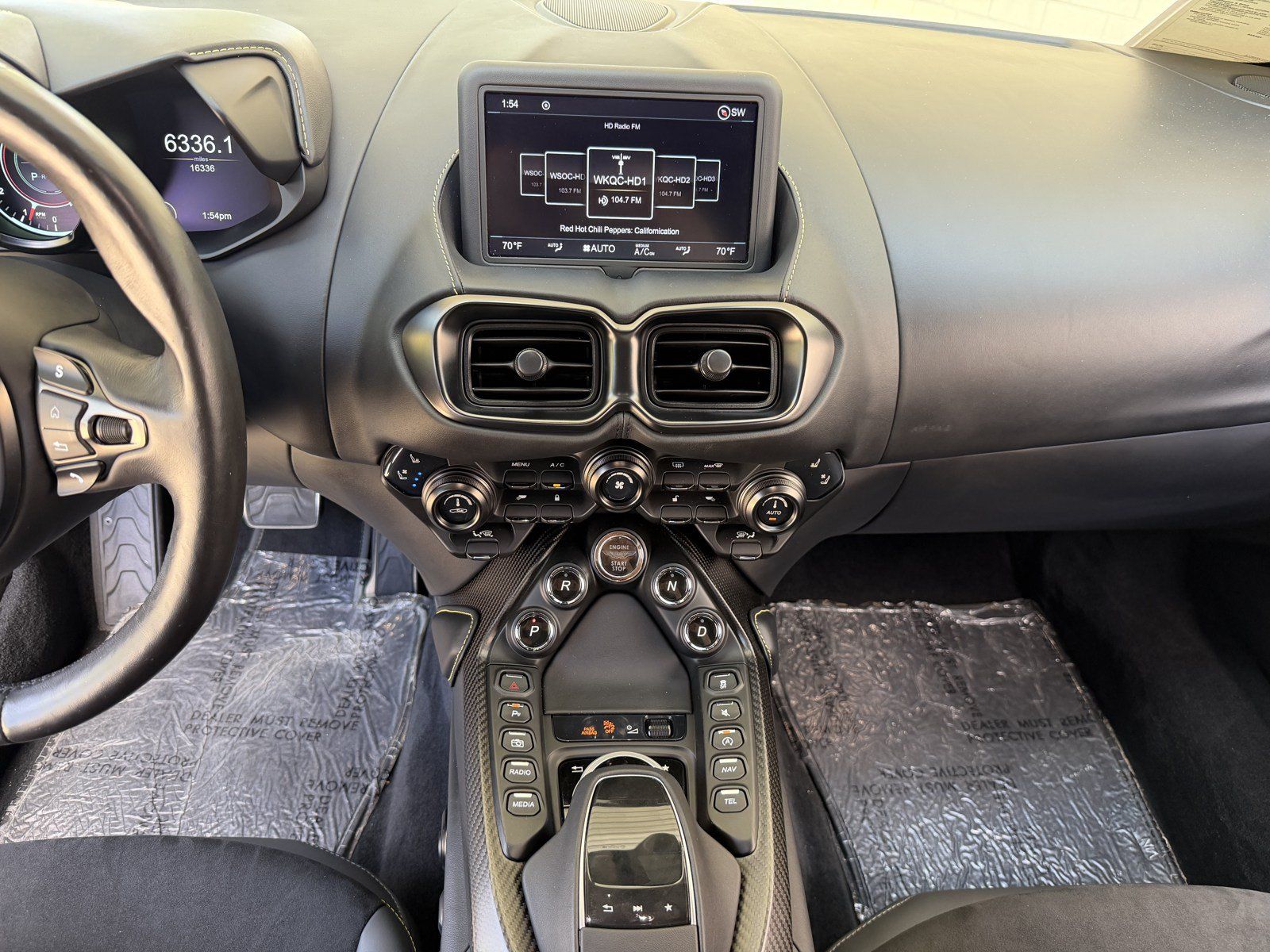 Used 2023 Aston Martin V8 Vantage Coupe RWD image 10