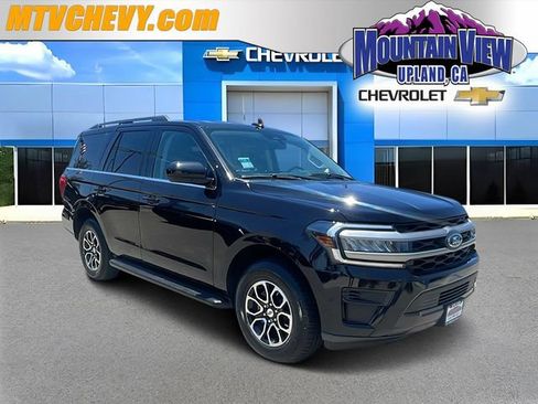 Used 2024 Ford Expedition XLT AWD/4WD image 1