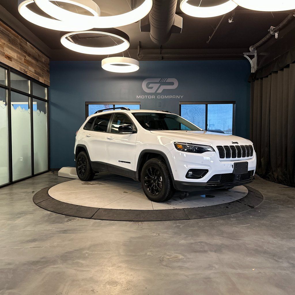 Used 2023 Jeep Cherokee Altitude Lux AWD/4WD image 1