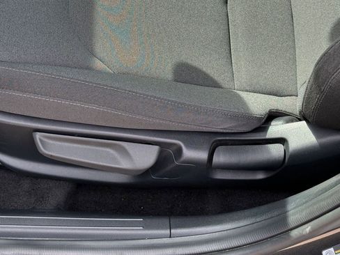 Used 2025 Kia K4 LXS image 23