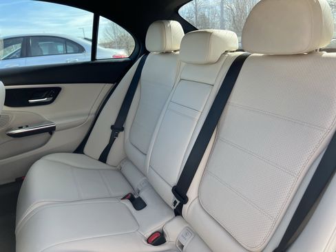 Used 2023 Mercedes-Benz C 300 Sedan image 33