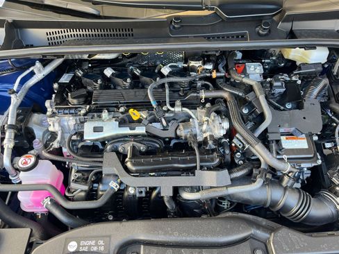 Used 2025 Toyota Prius LE image 32