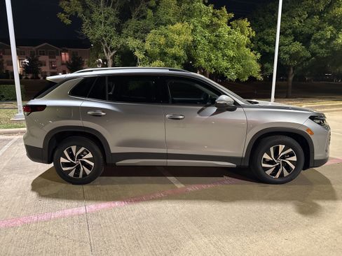New 2025 Volkswagen Tiguan S FWD image 2