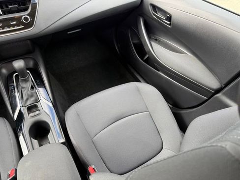 Used 2022 Toyota Corolla LE image 28