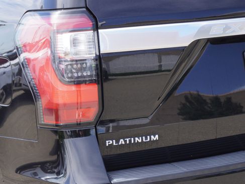 Used 2018 Ford Expedition Platinum AWD/4WD image 10
