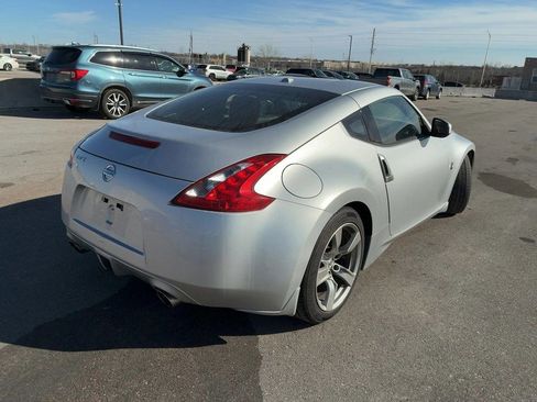 Used 2009 Nissan 370Z Touring image 6