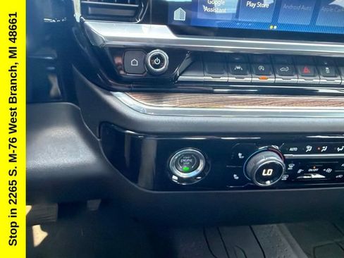 Used 2023 Chevrolet Silverado 1500 LT AWD/4WD image 27