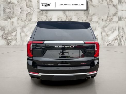Used 2025 GMC Yukon XL Denali AWD/4WD image 4