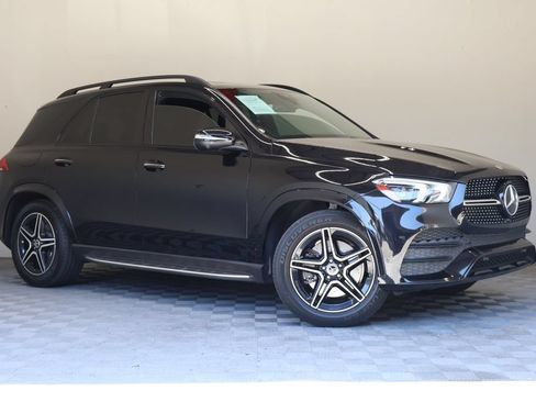 Used 2020 Mercedes-Benz GLE 450 4MATIC image 2