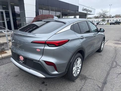 New 2025 Buick Envista Preferred w/ Convenience I Package FWD image 8