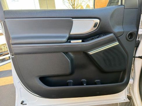 Certified 2025 Ford Expedition Active image 19