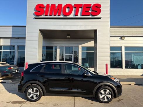 Used 2019 Kia Niro LX image 1