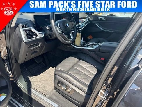 Used 2024 BMW X7 xDrive40i AWD/4WD image 8