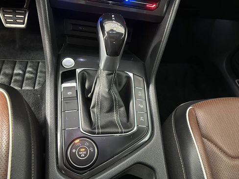 Used 2022 Volkswagen Tiguan SEL R-Line AWD/4WD image 26