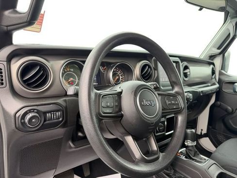Used 2022 Jeep Wrangler Sport AWD/4WD image 11