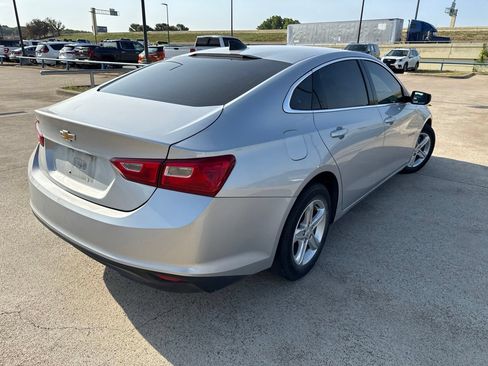 Used 2022 Chevrolet Malibu LS FWD image 11